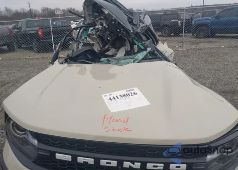 2025 Ford Bronco Sport Outer Banks z USA, uszkodzony, nr VIN 3FMCR9CN4SRF23910